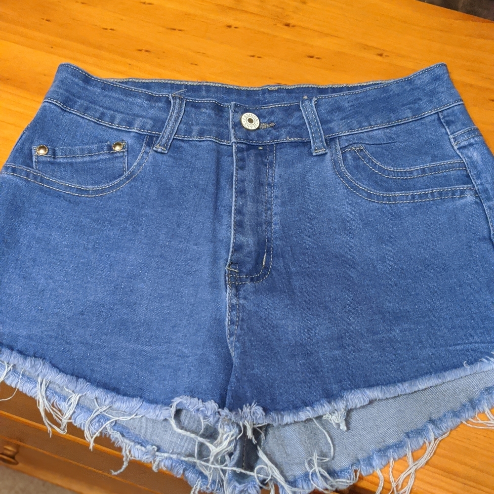 Denim seashell shorts